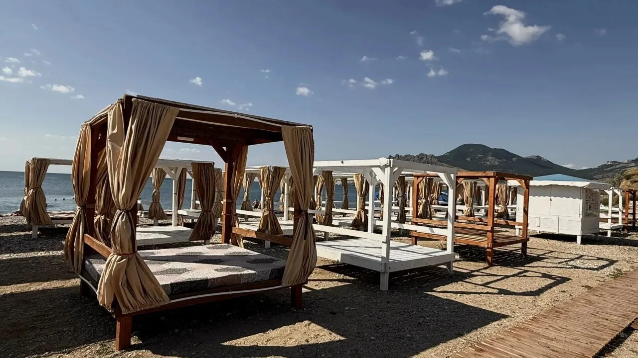 🏖 Пляж у холма Юнге: комфортно, оборудовано, удобно добираться.
