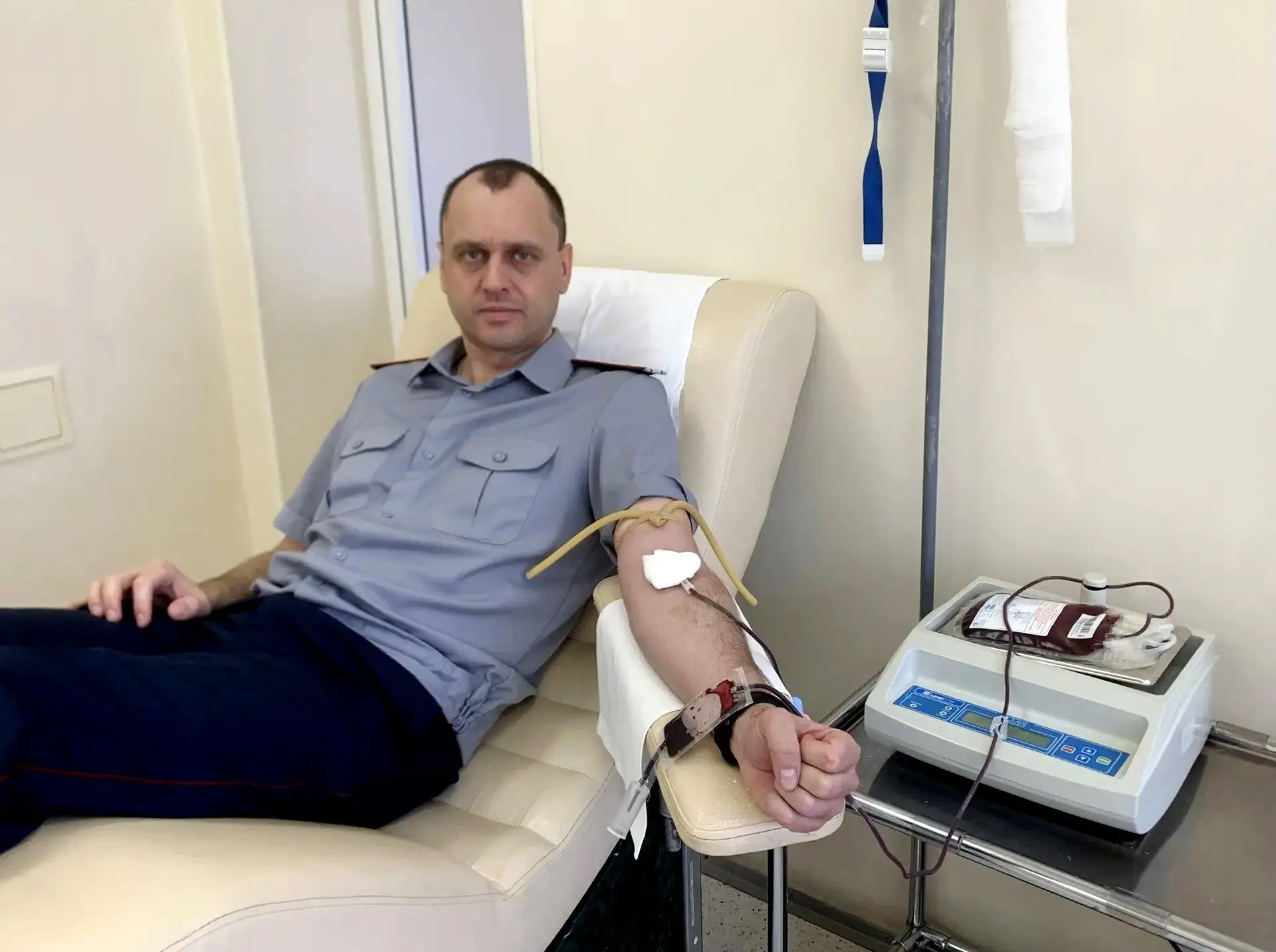Сотрудник регионального УФСИН продолжает поддерживать донорское движение
Заместитель начальника отде