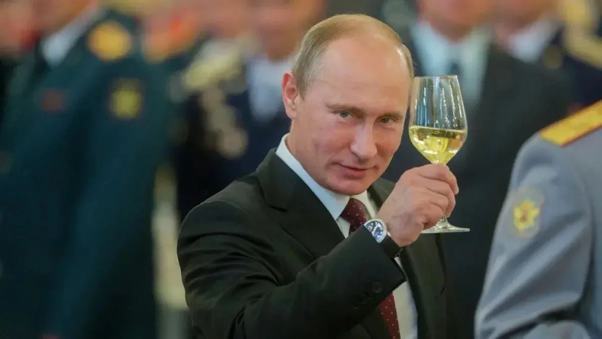 Сегодня 7 октября, а это значит… С днем рождения, Владимир Владимирович 🥳