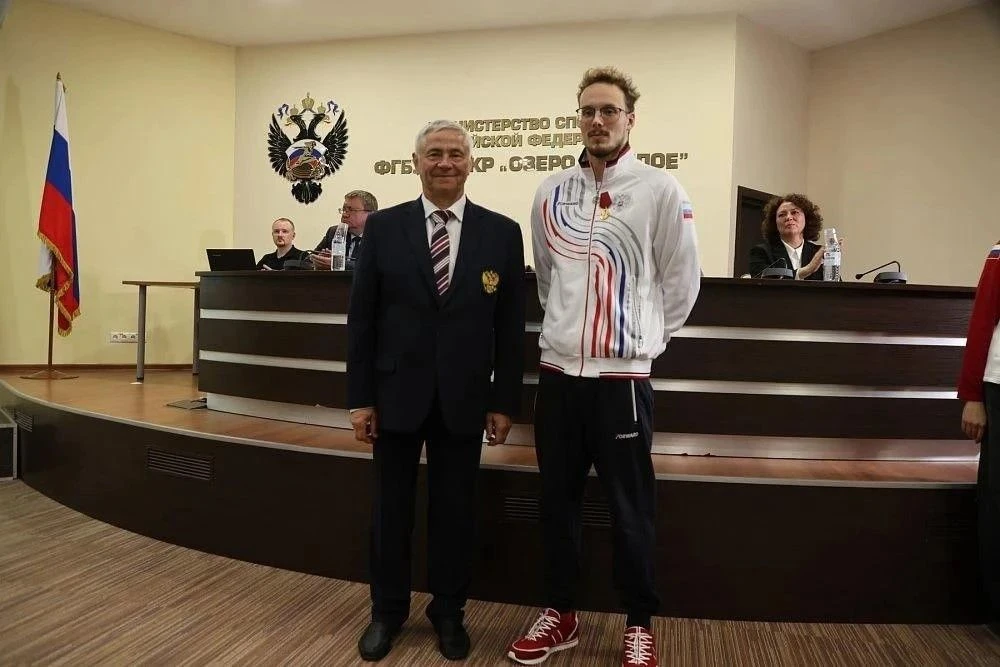 Шахтинский паралимпиец Владимир Сотников удостоен медали ордена «За заслуги перед Отече...