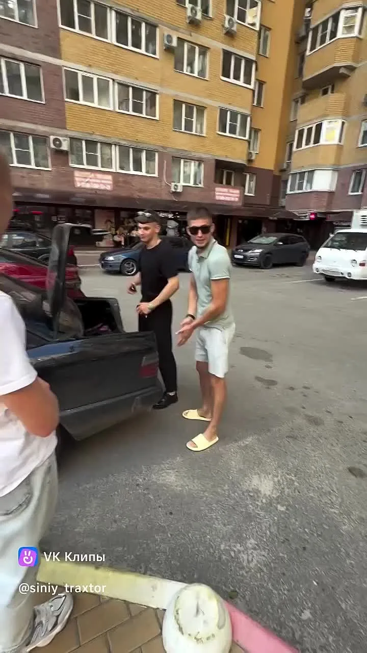 Видео: https://vk.ru/clip-181083888_456239970