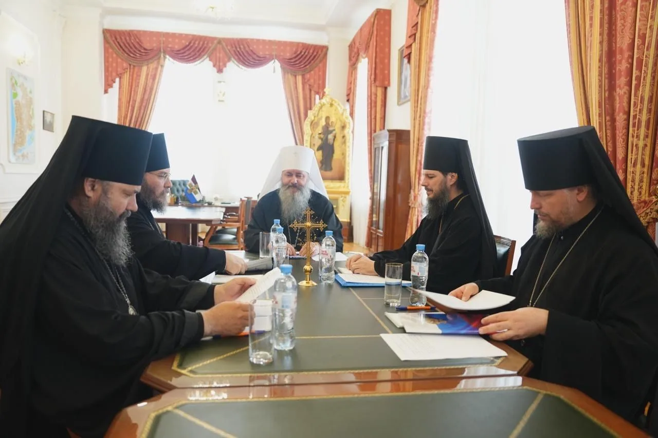 В Самаре прошло заседание Архиерейского совета Самарской Митрополии

16 июня 2026 года в Самарском е