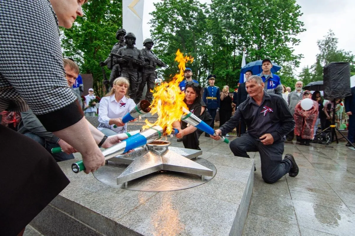 🔥 В городе Великие Луки открыли новый Парк воинской славы