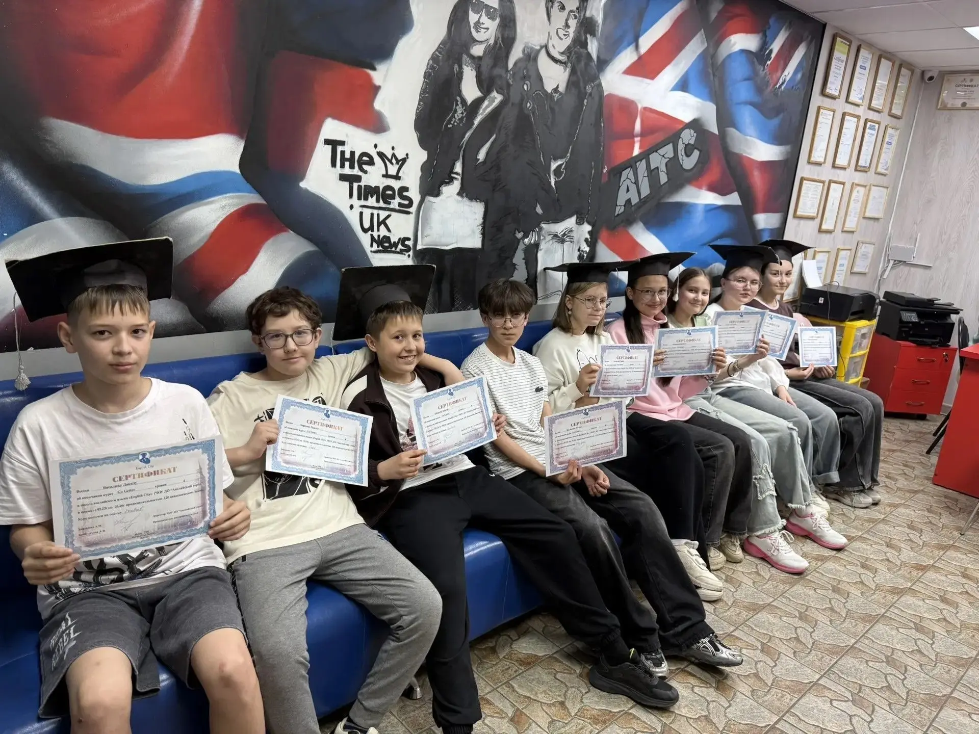 4й подростковый уровень, преподаватель мисс Алина. До встречи в следующем году 👋🏻😊