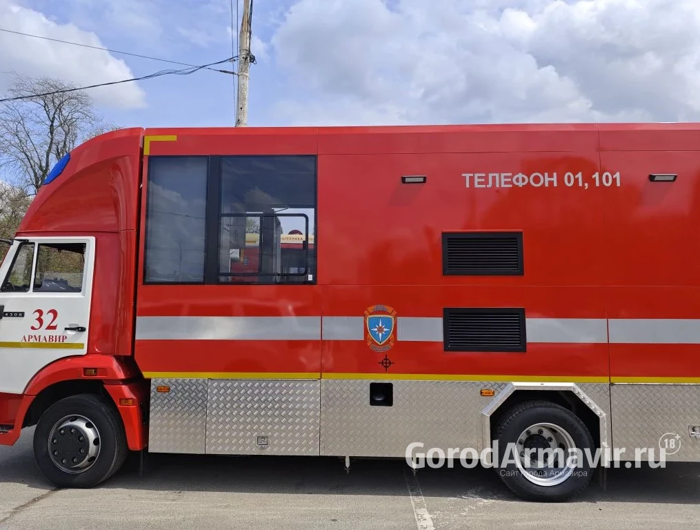 Огнеборцы Армавира уделяют особое внимание профилактике возгораний на объектах сельского хозяйства
_