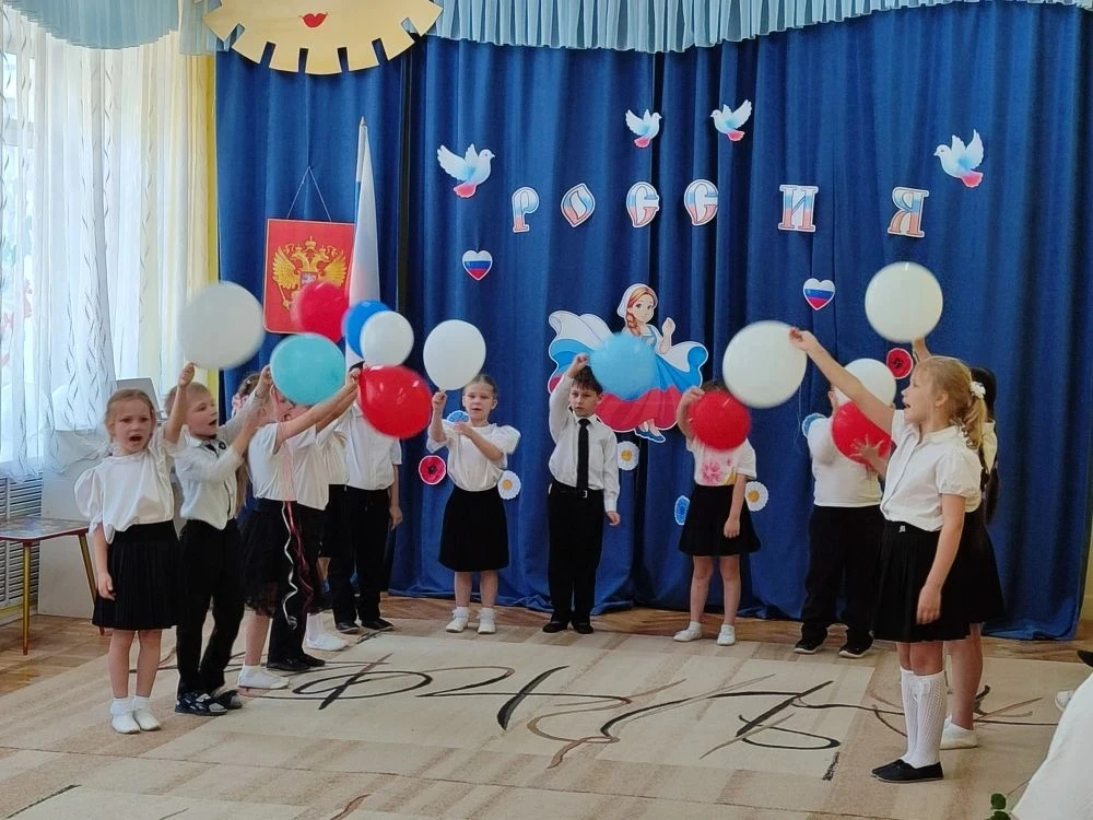 Сегодня в учебном корпусе «Пчелка» прошло тематическое мероприятие для воспитанников, посвященное Дн