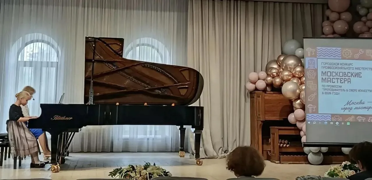 16 июня в ДМШ им. Ю.А.Шапорина состоялись прослушивания городского конкурса профессиона...