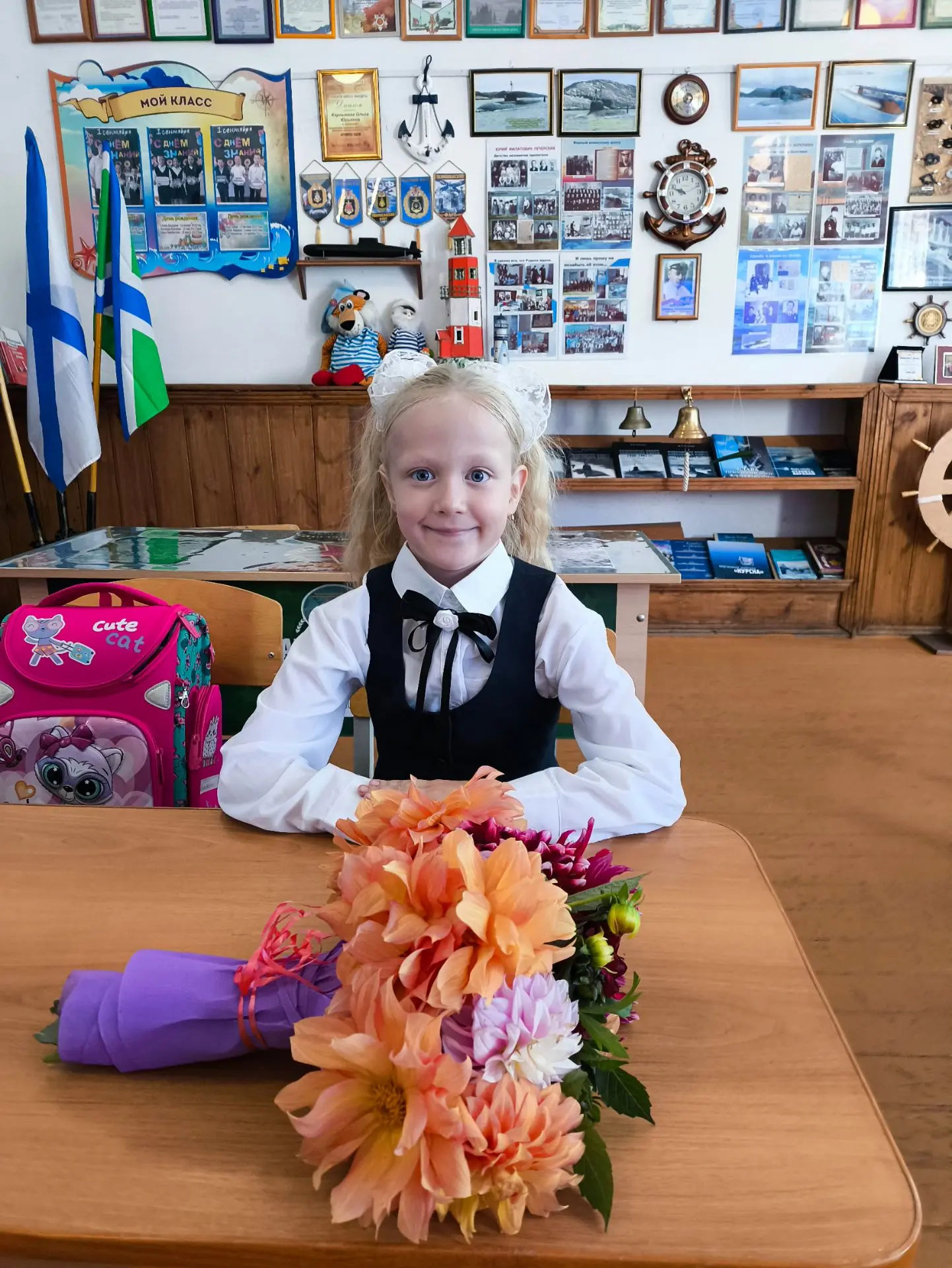 Снова за парты! Долговскую школу имени Сергея Волкова с Днём знаний! 🎓🍂