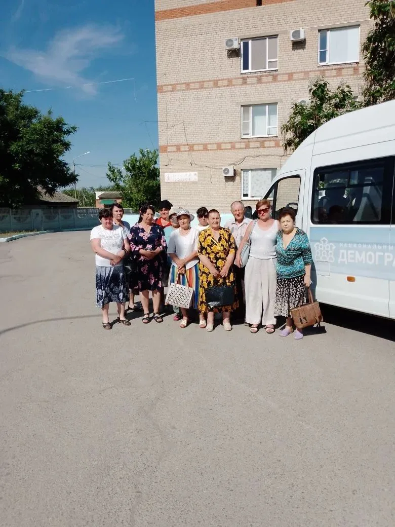 11.06.2026 г. специалисты МБУ ЦСО Обливского района организовали доставку 14 жителей х.Киреев для пр