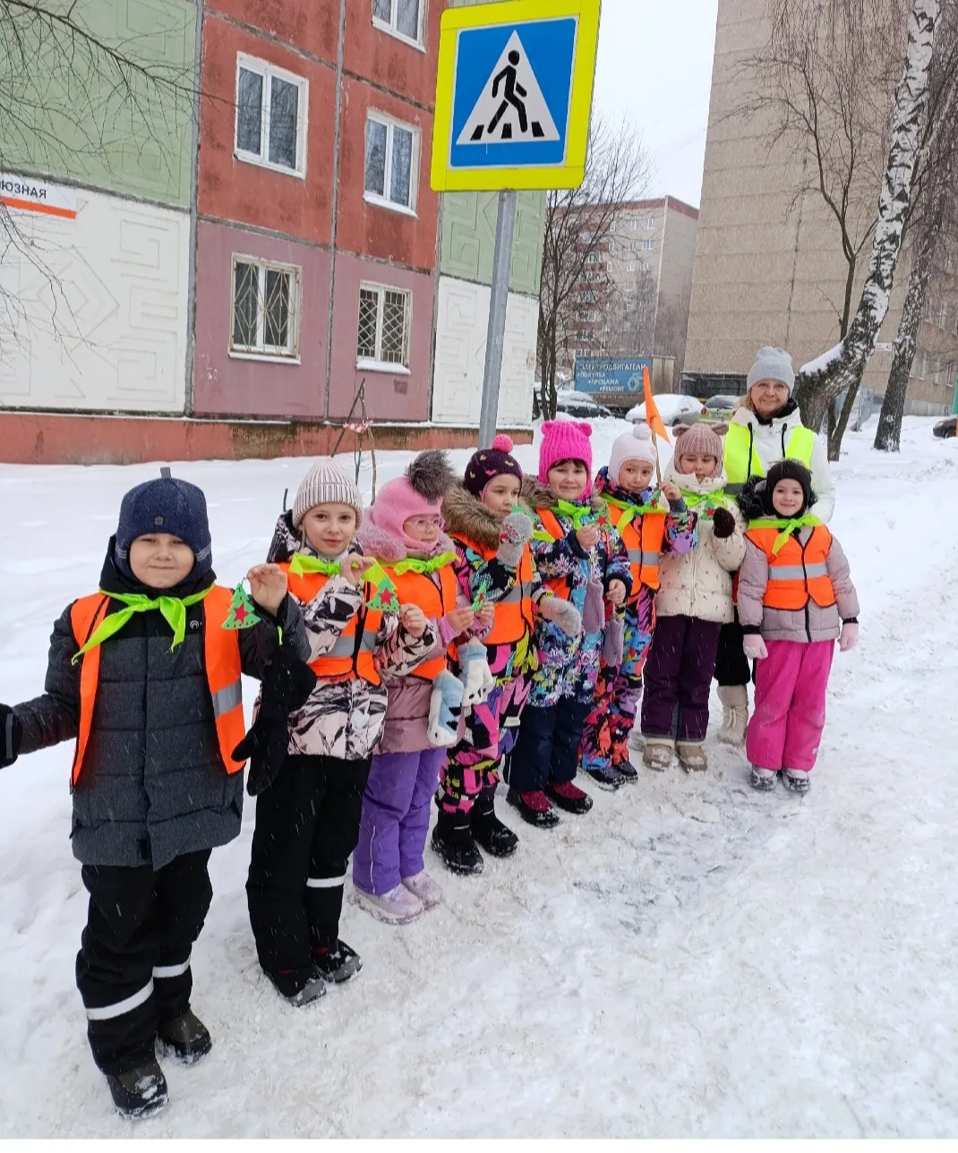 🚦🎅АКЦИЯ "ДЕДУ МОРОЗУ ОБЕЩАЕМ, ПДД НЕ НАРУШАЕМ!"-это
социальная кампания, направленная на профилакт