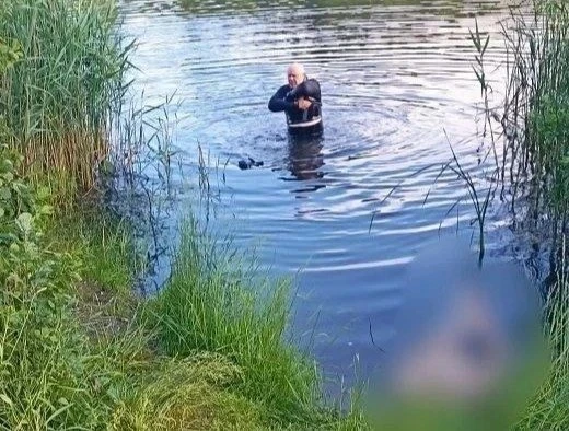 Ещё одно тело из пруда-убийцы под брянскими Клинцами подняли водолазы
https://newsbryansk.ru/fn_1884