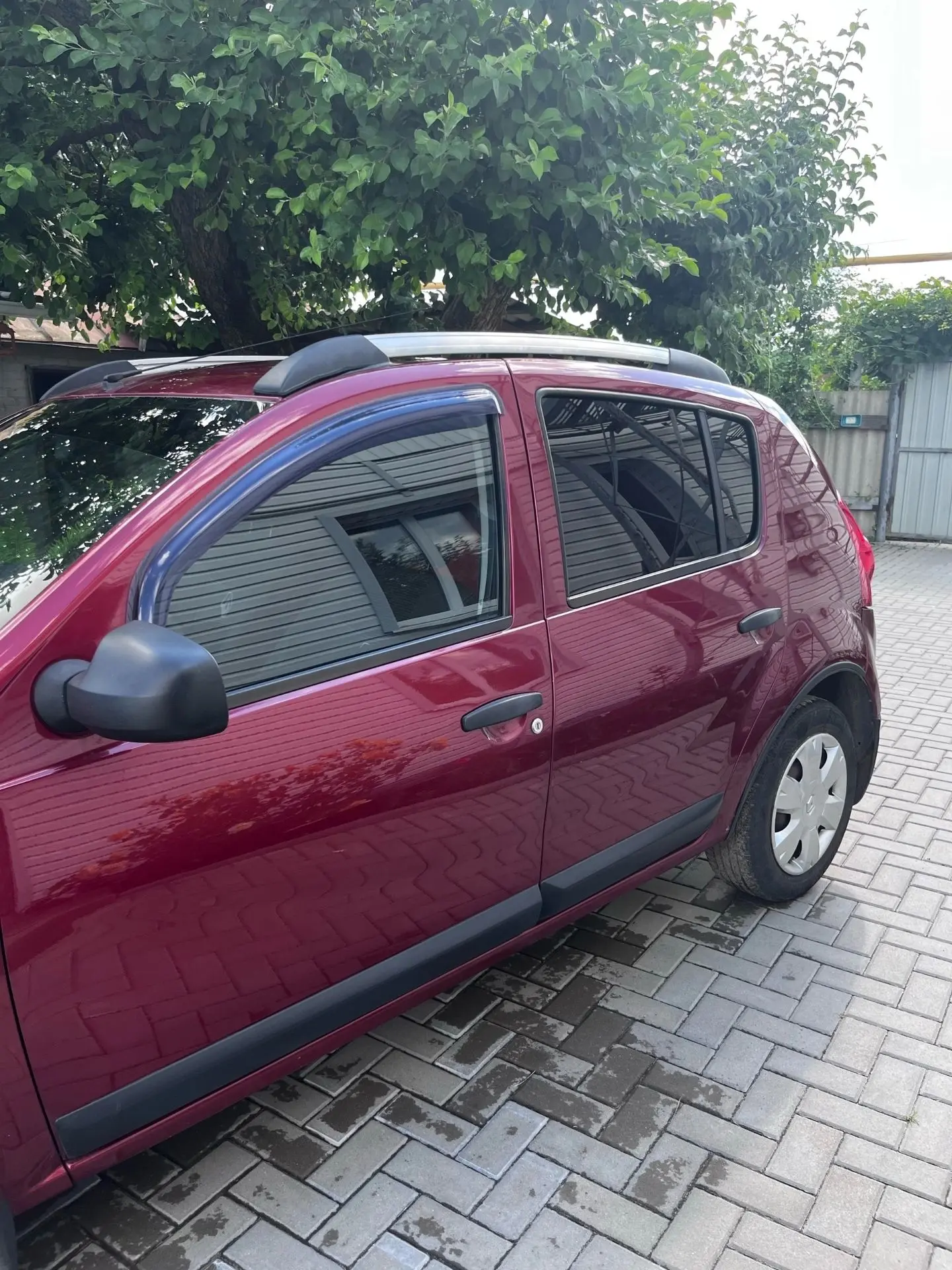 Renault Sandero 1.4 2011 года, в хорошем состоянии. Торг при осмотре .430 тыс. рублей.

тел. 8-910-3