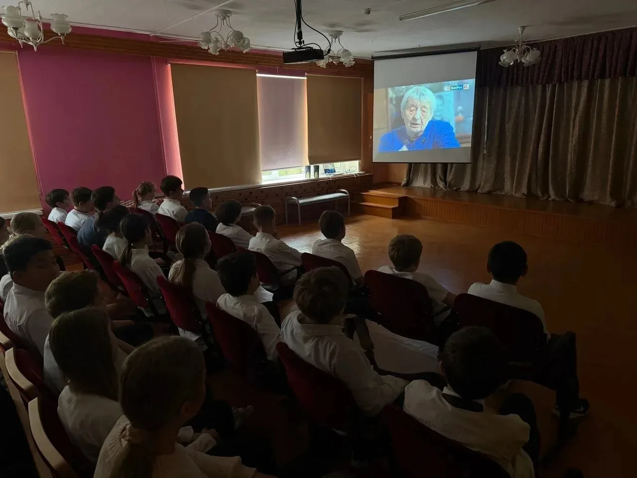 МБОУ "СОШ №1" (структурное подразделение с. Мишутино)  Кинопоказ к 9 Мая: «Дети Победы» 🎖️  Учащиеся
