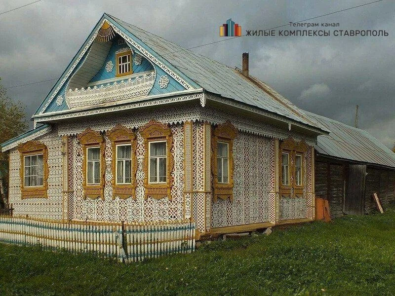 ⭐️ Cамые красивые деревенские дома России.

➡️1. Дом Муратова, Соймицы, Палехский район, Ивановска