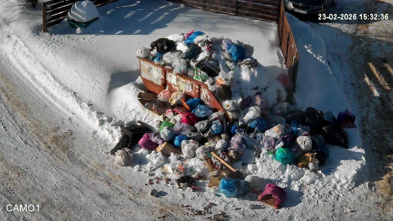 😳 В Акулово Боровского района мусор не вывозят три недели. В январе тоже не вывозили. ...