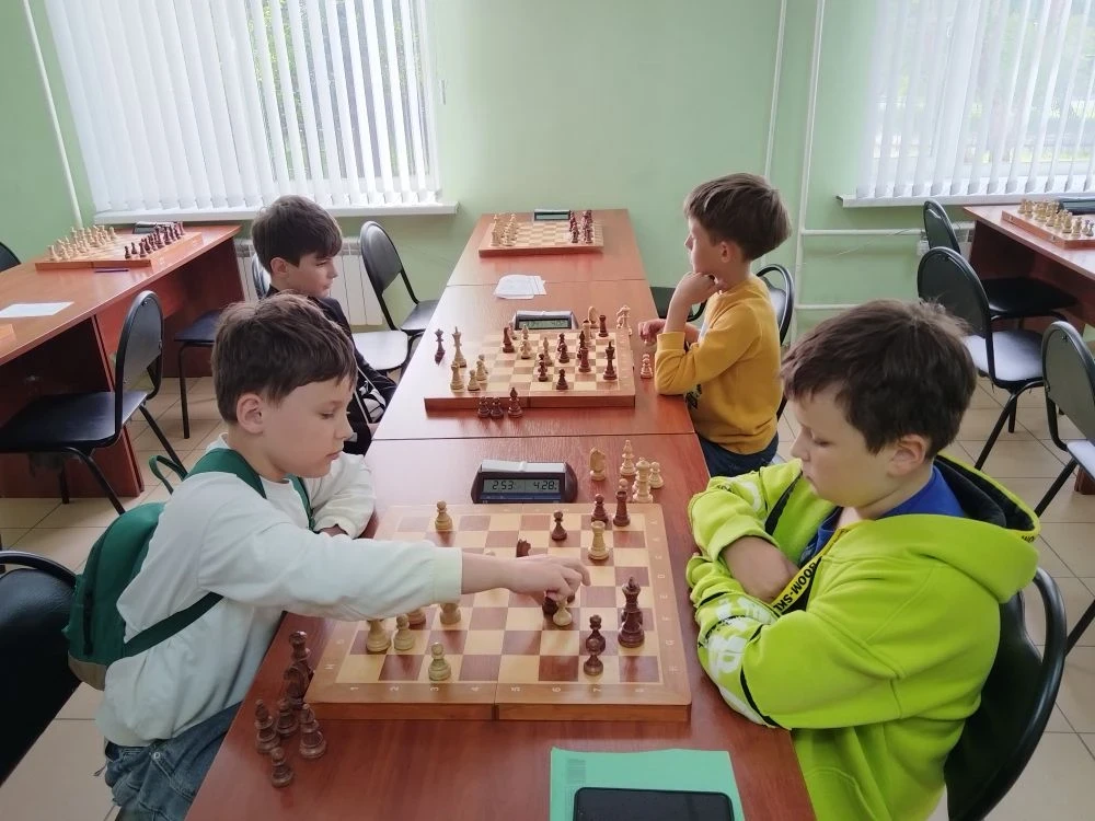♟️ 1 июня, в День защиты детей, в рамках акции «Сила России» в городском шахматном клуб...