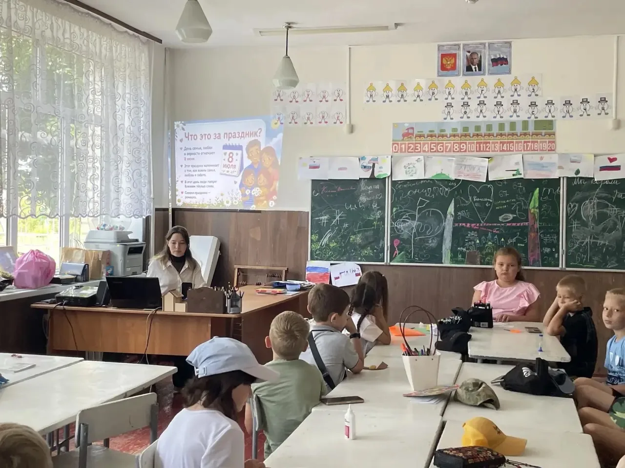 🌼 День семьи, любви и верности в нашем лагере! 🌼

В лагере прошло замечательное мероприятие, посвя