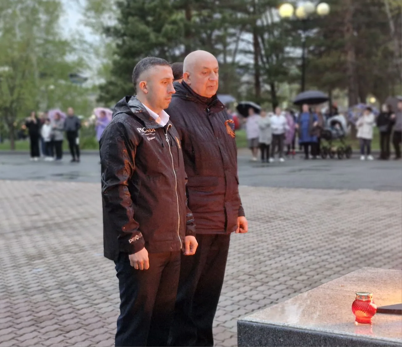 Сегодня, 6 мая, в Арсеньеве состоялось молодёжное шествие "Свеча памяти".  Школьники, студенты Примо
