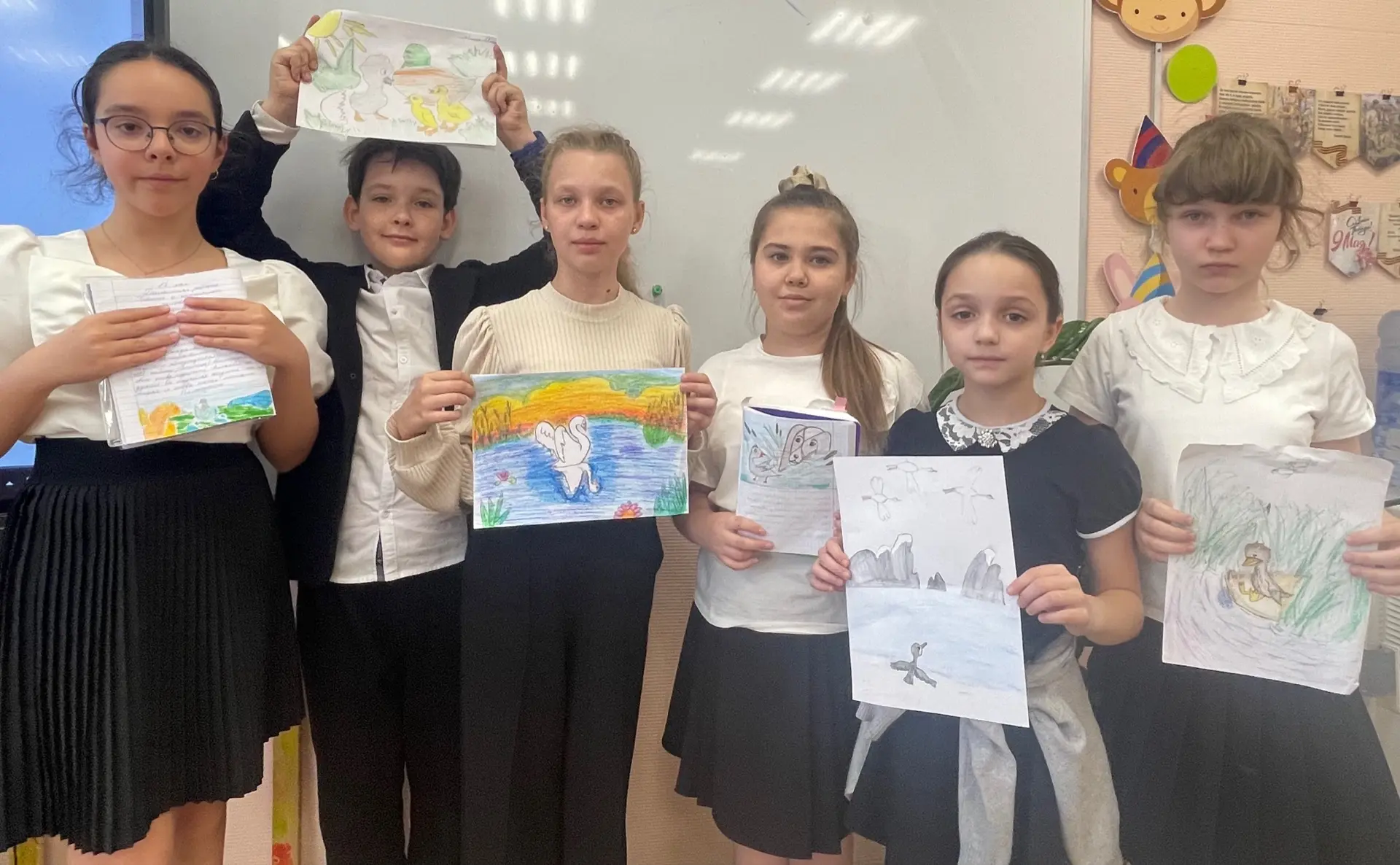 Вести с урока   🦢  Обучающиеся 3 «А» класса  (учитель Байбулатова О.В.) оживили сказочный мир «Гадко