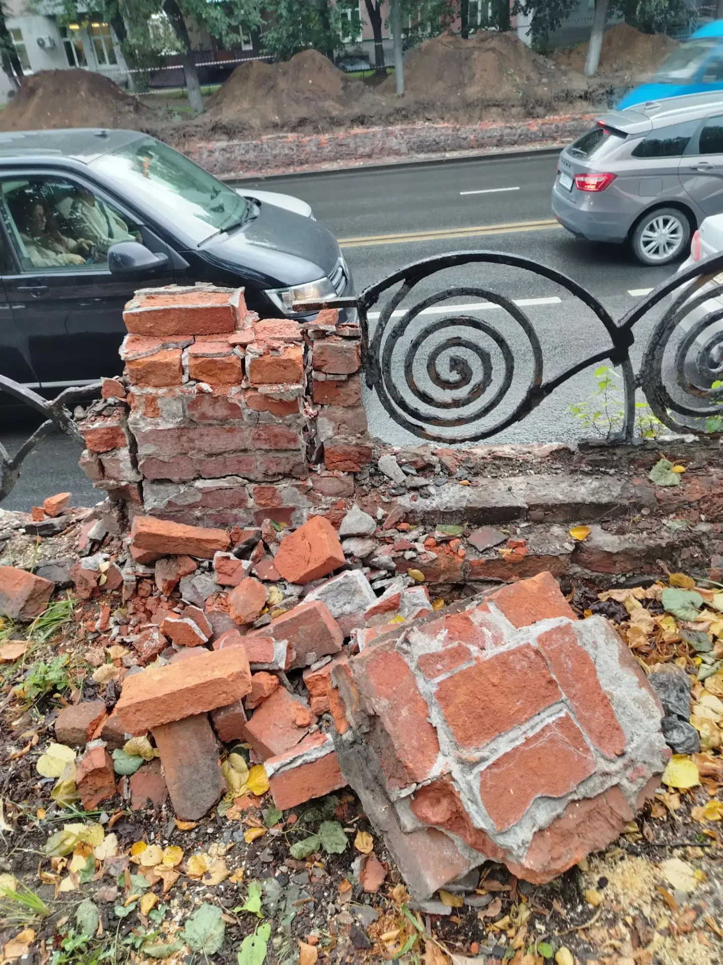 Власти Иваново назвали это ремонтом Подпорной стенки на Ленина. Её просто снесли на...й...