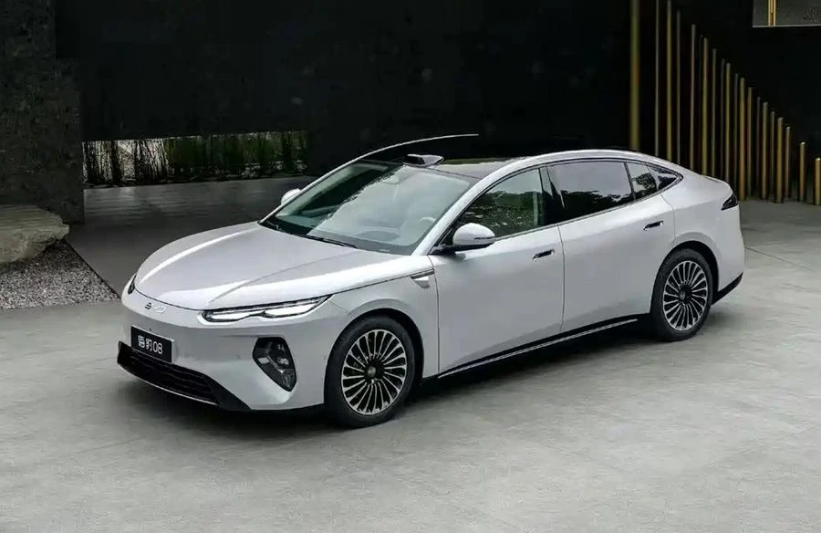 BYD Auto выбрала для своего флагманского седана Seal 08 шины Bridgestone
