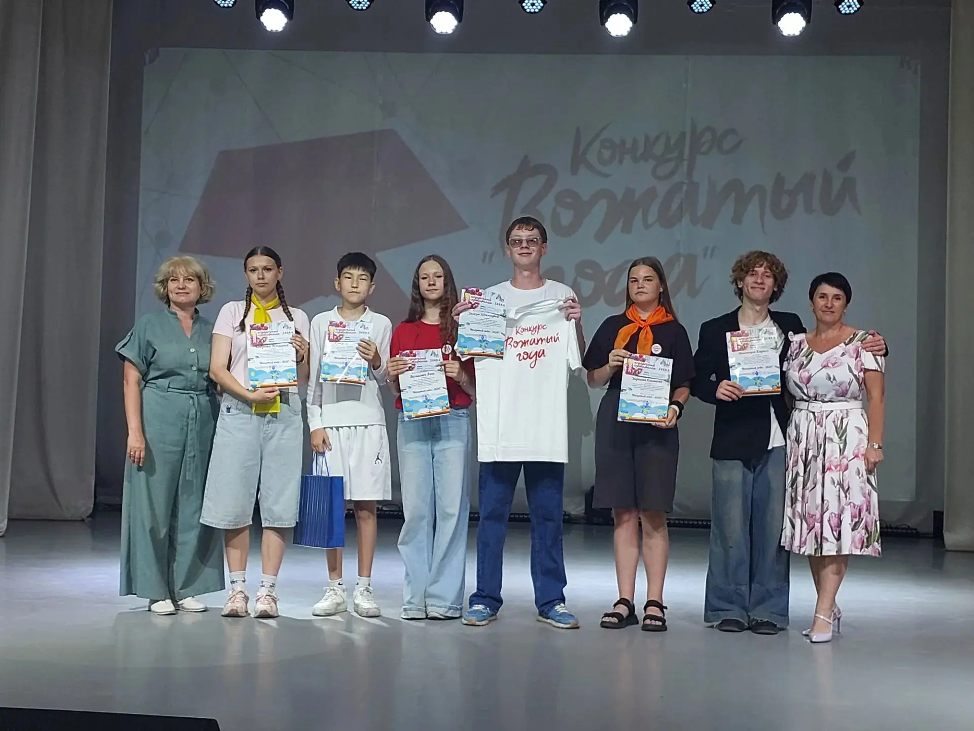 ✨В Доме Молодёжи прошёл конкурс «Лучший вожатый» — и у нас есть повод для гордости! 
👷‍♂️Наш «ЛетоГ