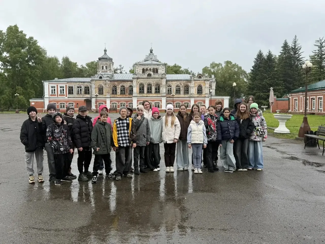 Поездка 5 «Г» класса в Бийск: путешествие сквозь время  24 мая ученики 5 «Г» класса вместе с классны