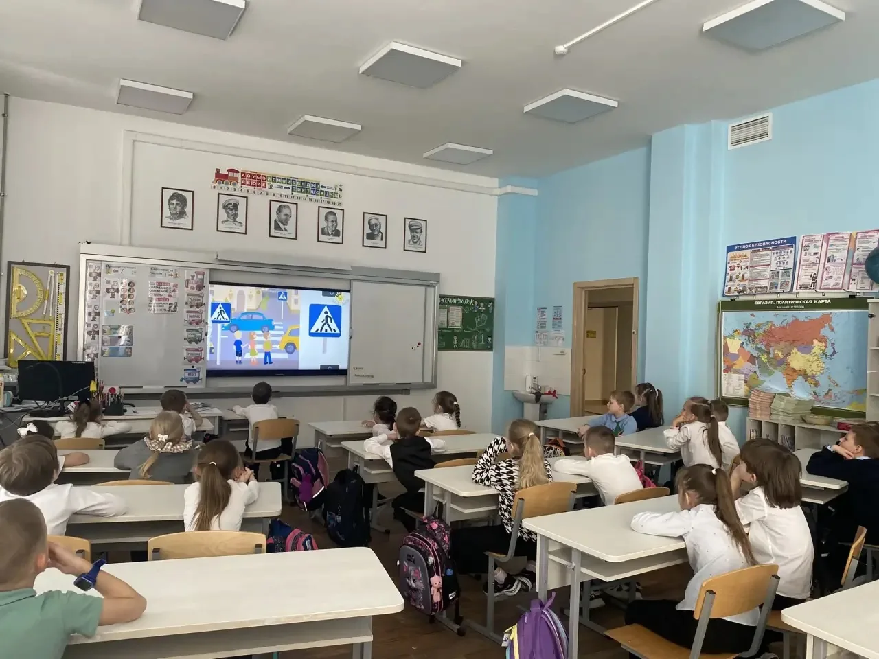 🎉 Ура! Совсем скоро каникулы! 🎉 В преддверии долгожданного отдыха в начальной школе МАОУ «Анкудиновс