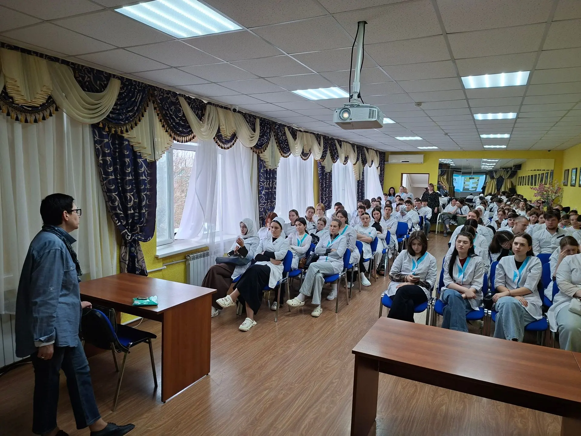 Преподаватели Социально-экономического института СГТУ имени Гагарина Ю.А. продолжают проводить выезд