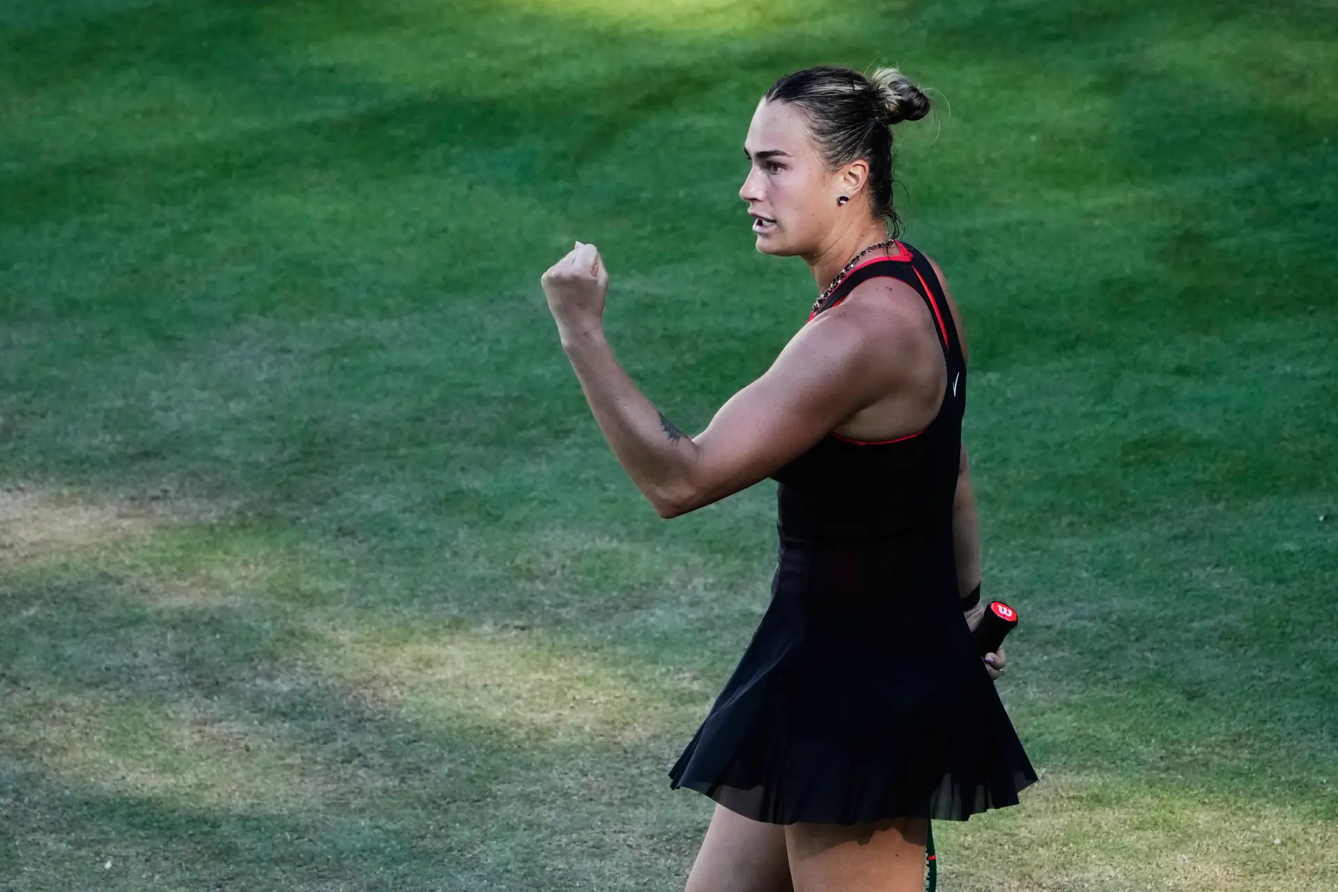 Первая ракетка мира белоруска Арина Соболенко вышла в полуфинал турнира WTA 500 в Берли...