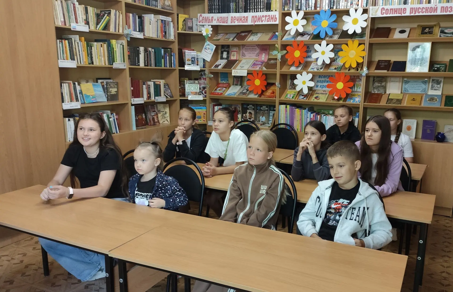 В мире существует очень много профессий. Среди них нет нужных и