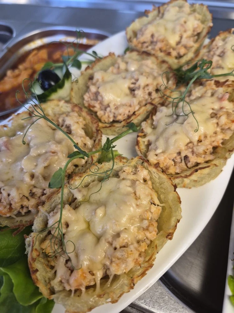Картофельная корзинка с фаршем и овощами😋😋😋Приглашаем на обед !