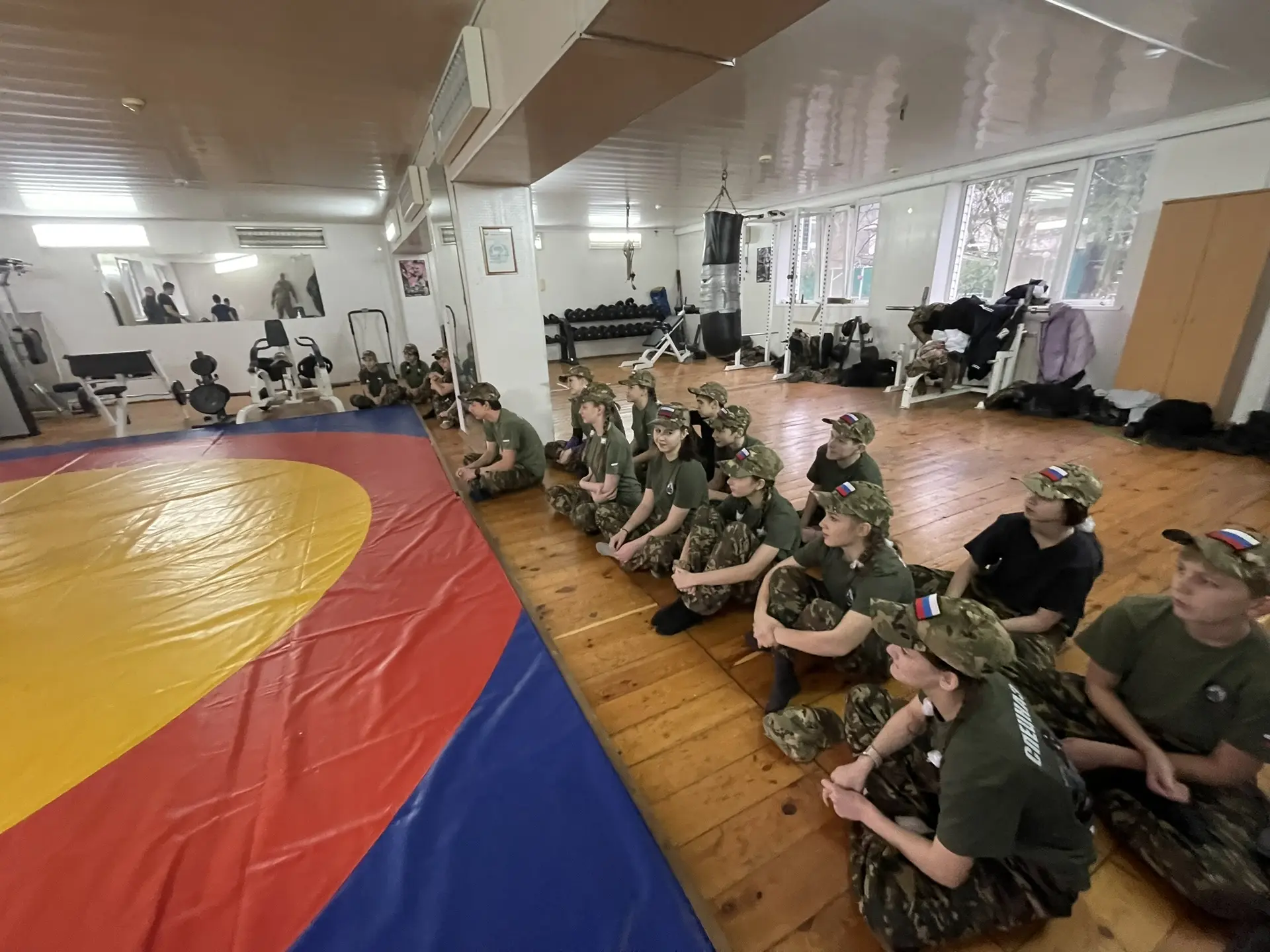 Сегодня кадеты нашей школы приняли участие в большом спортивном празднике, посвященном Дню Защитника