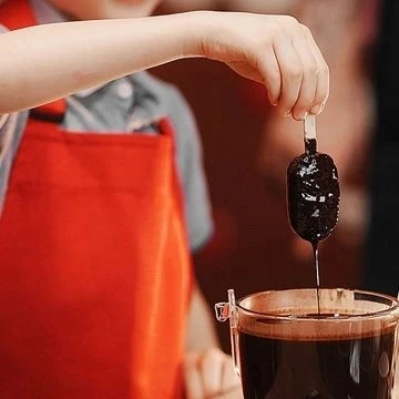 Невероятный факт: в пирожном «картошка» нет ни грамма картофеля

А что в составе знаменитого и любим