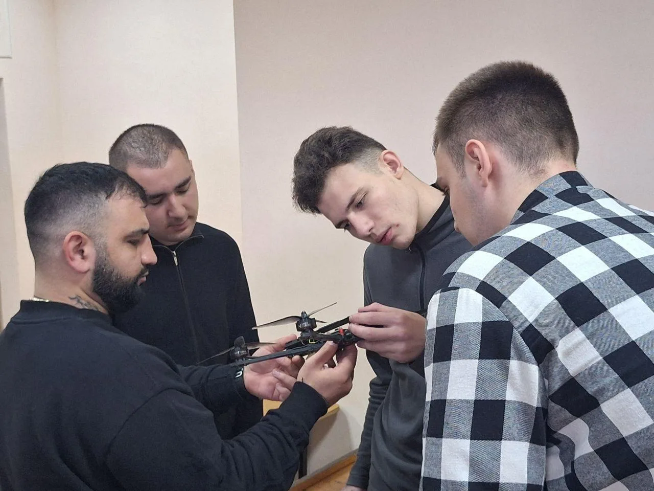 🔥Герои нашего времени  🏫 На Электромеханическом факультете состоялась встреча студентов с бойцами, в