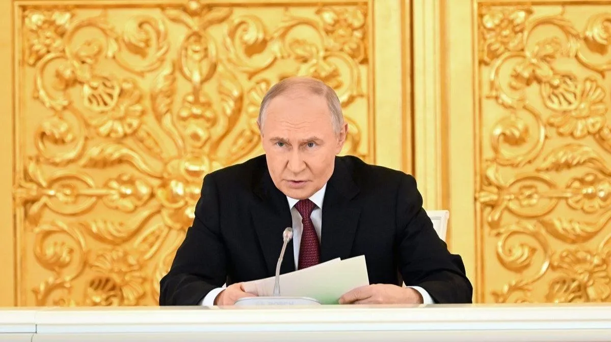‼️ Роботизацию и внедрение ИИ необходимо ускорить на фоне дефицита кадров — Путин
