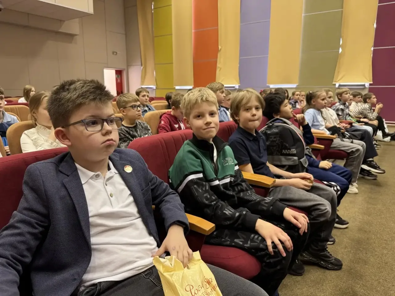 В «Эврике» подрастает новое поколение олимпиадников!  📃 Сегодня в нашем школьном здании на Болотнико