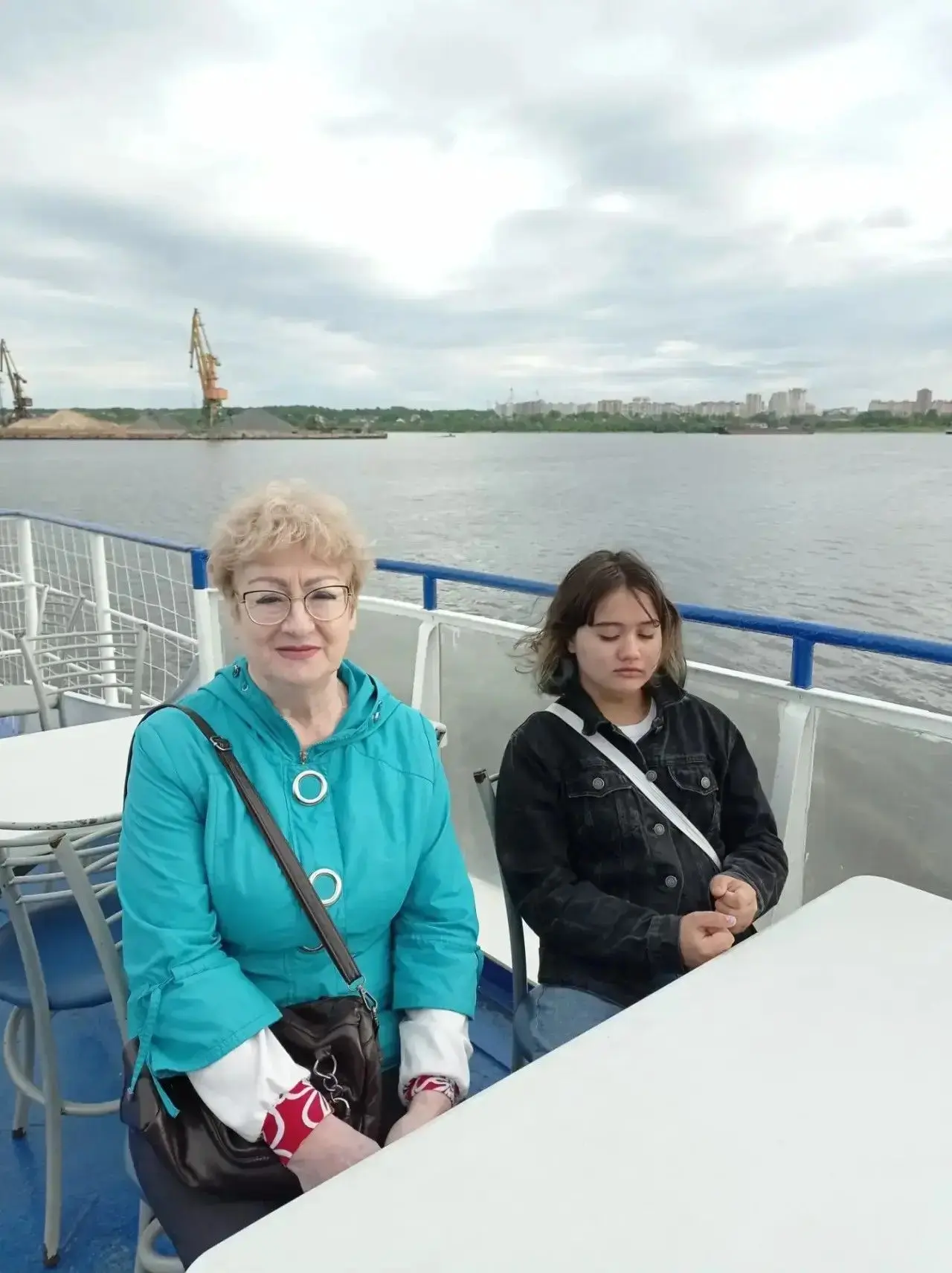 «Я очень люблю свою бабушку. В её доме всегда пахнет чем-то уютным, и от этого сразу ст...