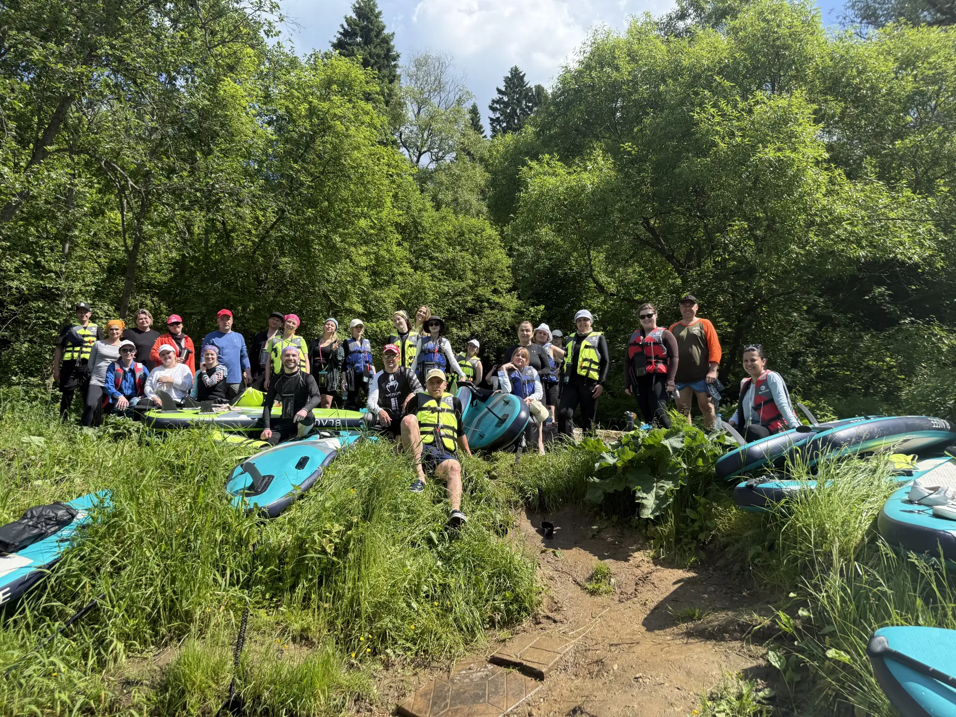 🏄‍♀️ На одной волне — и в работе, и в путешествиях! 

Педагоги и сотрудники нашей школы совершили у