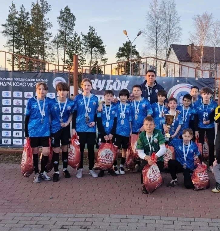 ⚽ Наши футболисты— Команды ДШФ Шамкир!17 мая В Открытом городском турнире по футболу памяти Фармана 