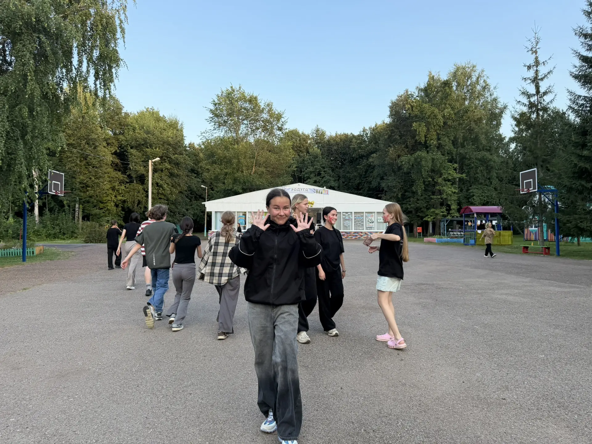 🧟‍♂️🚨 Вирус веселья в «Радуге»: как союзы спасались от «Зомби-апокалипсиса»! 🌈🏃‍♂️

Сегодня наш 