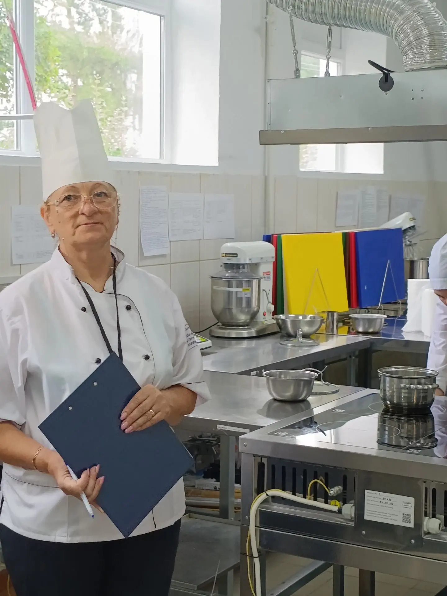 Демонстрационный экзамен для обучающихся специальности «Поварское и кондитерское дело» 🎓🧑‍🍳 

📅 