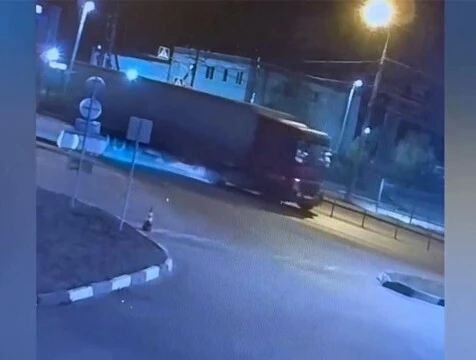 Грузовик насмерть сбил пешехода на Зерновой улице в Калуге
