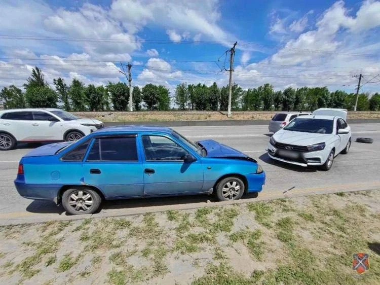 😱На Волжской ГЭС водитель попал под колеса собственного автомобиля в результате новой ...
