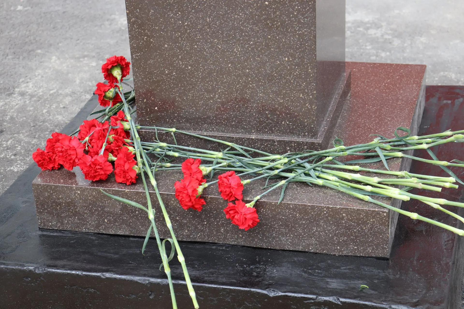 Праздники 22 июня

🇷🇺 День памяти и скорби — 85-я годовщина начала Великой Отечественной войны. В 
