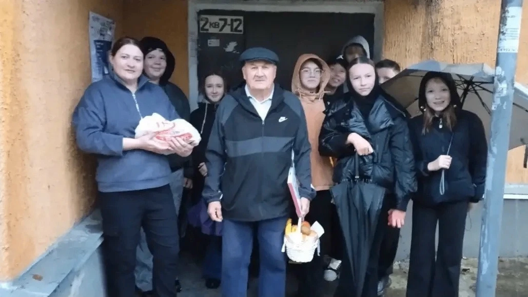 3 октября обучающиеся 6 «В» и 7 «А» классов совместно с родителями и классным руководит...