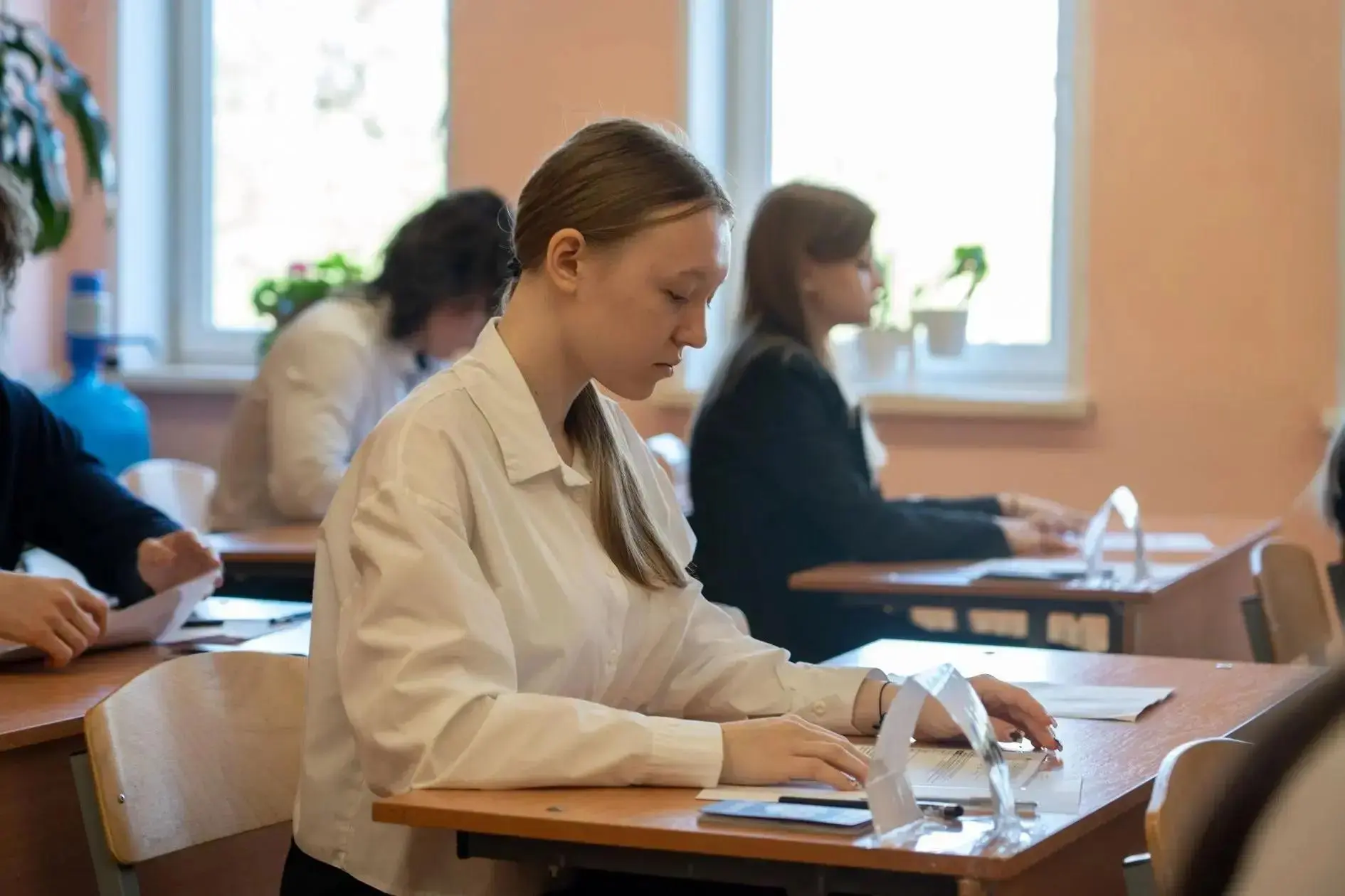 Оренбуржцы продолжают сдавать ЕГЭ

📝 15 июня состоялись испытания по биологии, географии, а также п