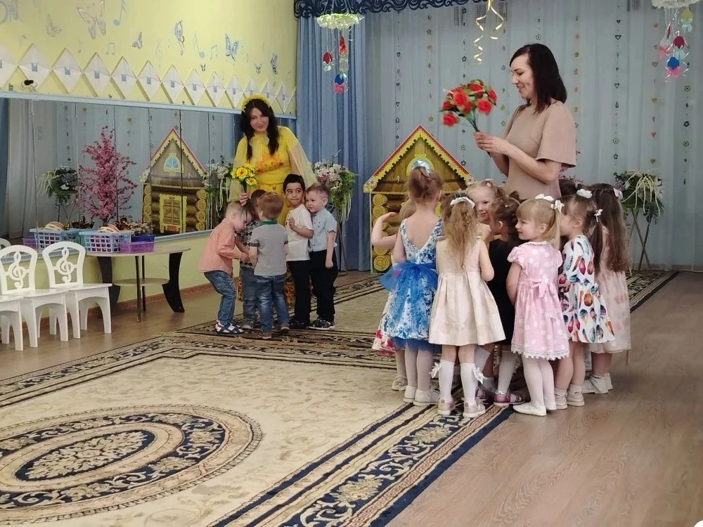 В младшей группе "Ягодка"🍓 состоялся замечательный утренник, посвященный весеннему пра...