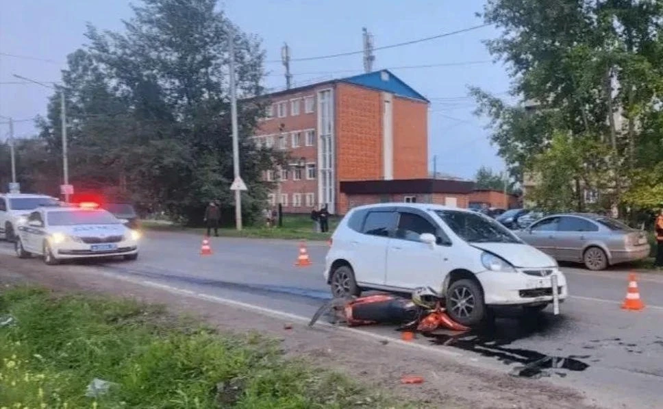 🚨В Вихоревке пьяный водитель сбил двух подростков на мотоцикле