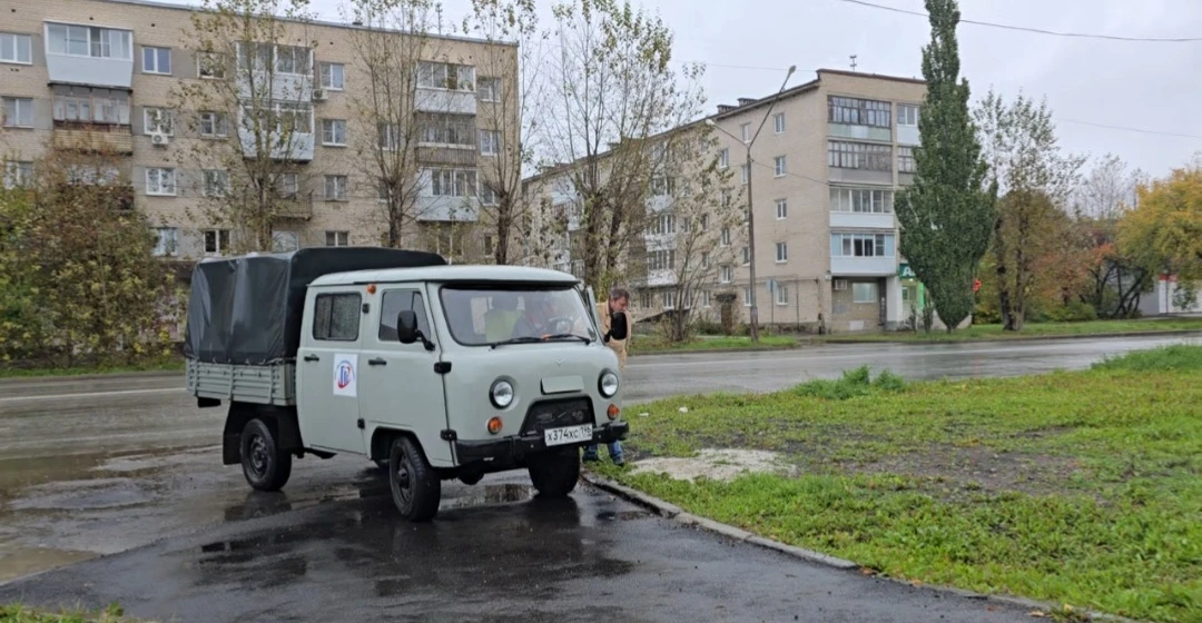 Улица Каменская. Переключения привели к повреждениям на теплотрассах. На вводе в дом 65...